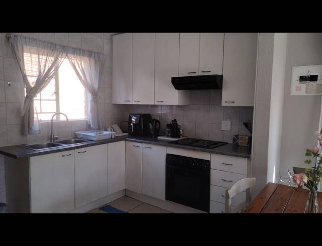 2 BEDROOM TOWNHOUSE FOR SALE IN BELLAIRS PARK